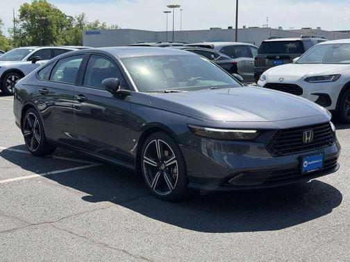 Meteorite Gray Metallic 2026 Honda Accord SE