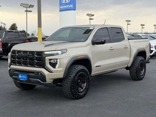 2023 GMC Canyon AT4