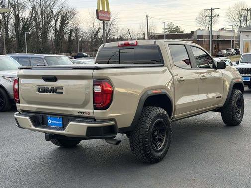 2023 GMC Canyon AT4