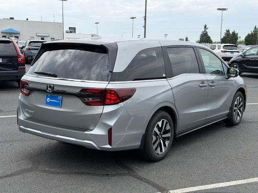 Solar Silver Metallic 2027 Honda Odyssey EX-L