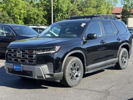 Crystal Black Pearl 2026 Honda Pilot TrailSport