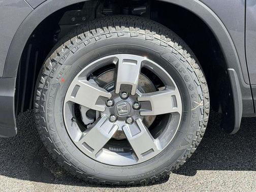 Modern Steel Metallic 2026 Honda Ridgeline RTL