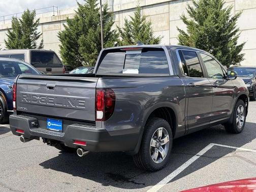 Modern Steel Metallic 2026 Honda Ridgeline RTL