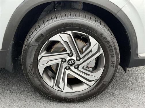 2022 Hyundai SANTA FE SE