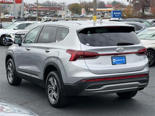 2022 Hyundai SANTA FE SE