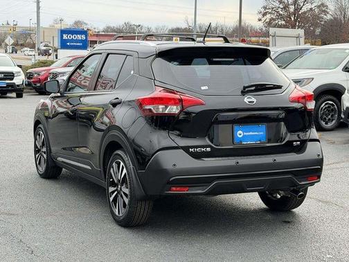 2020 Nissan Kicks SR