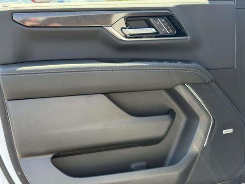 Summit White 2026 GMC Yukon XL Elevation