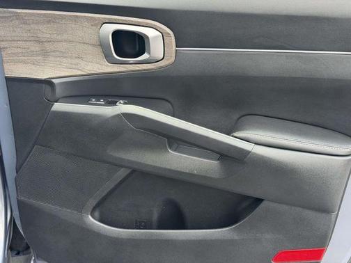 Everlasting Silver 2023 Kia Sorento X-Line S