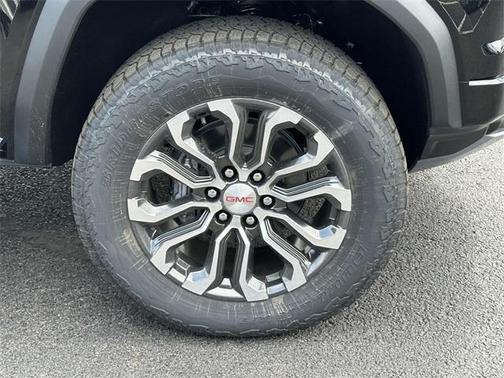 2025 GMC Canyon Denali