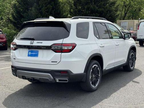 Platinum White Pearl 2026 Honda Pilot Touring S