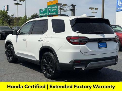 Platinum White Pearl 2025 Honda Pilot Sport