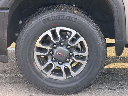 2026 GMC Sierra 2500 SLT