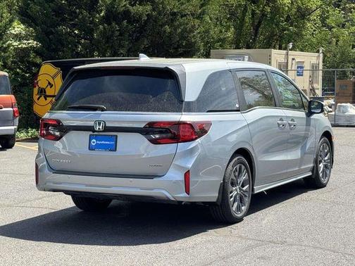 Solar Silver Metallic 2026 Honda Odyssey Touring
