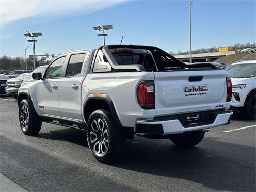 2025 GMC Canyon AT4