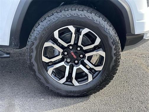 2025 GMC Canyon AT4