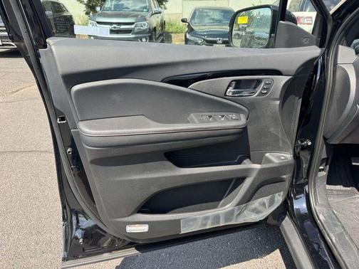 Crystal Black Pearl 2026 Honda Ridgeline Black Edition