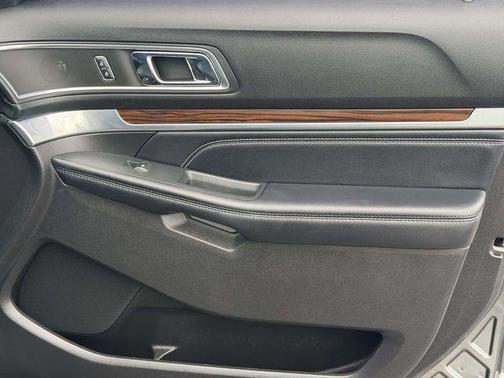 Magnetic 2017 Ford Explorer Limited