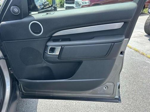 2024 Land Rover Discovery P360 Dynamic SE