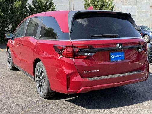 Radiant Red Metallic II 2026 Honda Odyssey EX-L