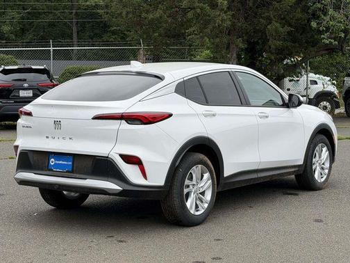 Summit White 2026 Buick Envista Preferred