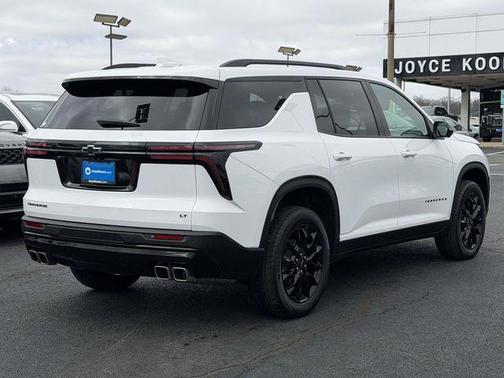 2024 Chevrolet Traverse LT