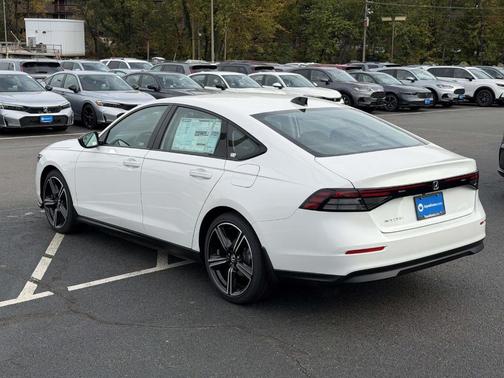 Platinum White Pearl 2026 Honda Accord SE