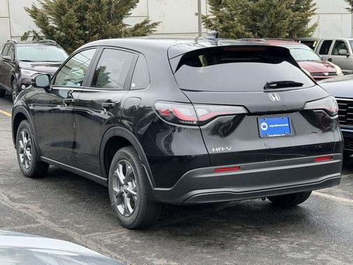 Crystal Black Pearl 2026 Honda HR-V LX
