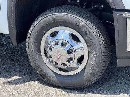 Summit White 2026 GMC Sierra 3500 SLE