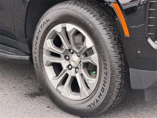 2025 Chevrolet Suburban LS