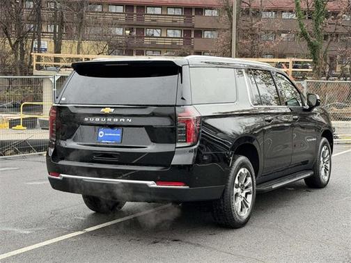 2025 Chevrolet Suburban LS