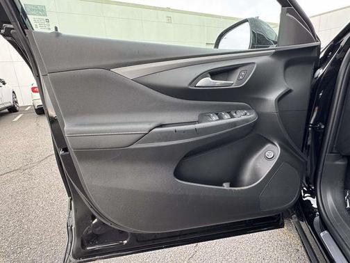 Ebony Twilight Metallic 2026 Buick Envista Avenir