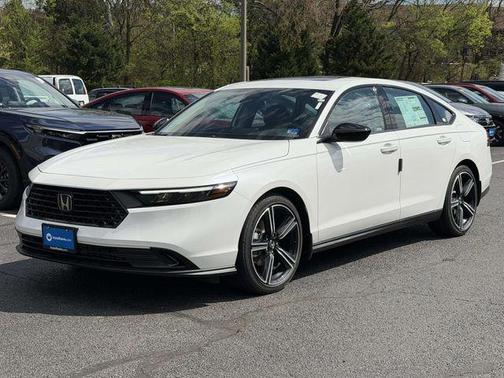 Platinum White Pearl 2026 Honda Accord SE