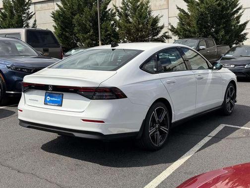 Platinum White Pearl 2026 Honda Accord SE