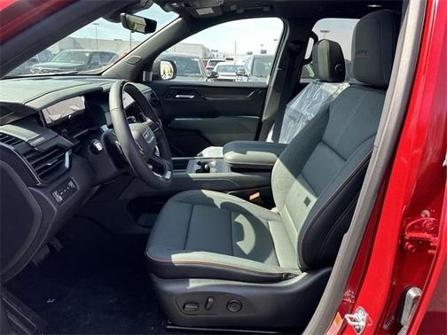 2025 GMC Acadia AT4
