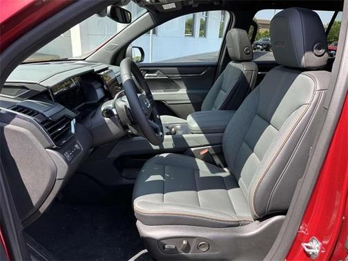 2025 GMC Acadia AT4
