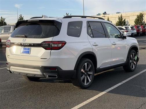 2025 Honda Pilot Touring