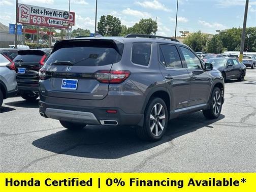 2025 Honda Pilot Touring