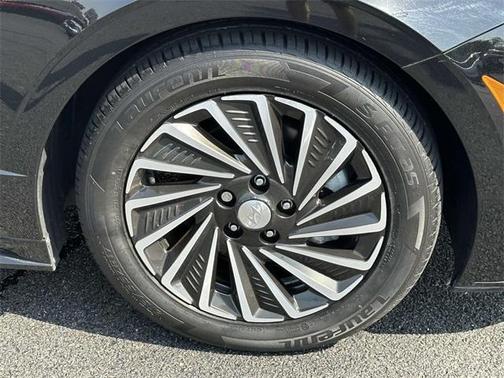 2020 Hyundai SONATA Hybrid Limited