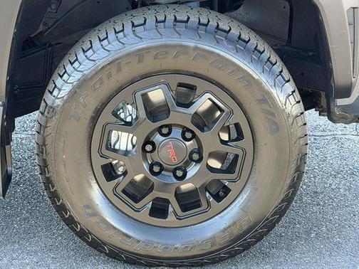 2024 Toyota Tacoma TRD Off Road