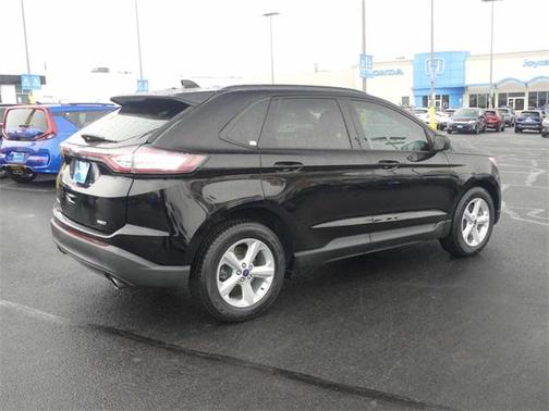 Photo 2 of 28 of 2018 Ford Edge SE