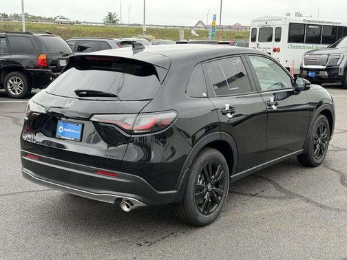 Crystal Black Pearl 2027 Honda HR-V Sport