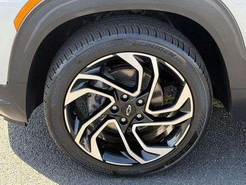 Sterling Gray Metallic 2025 Chevrolet Trailblazer RS