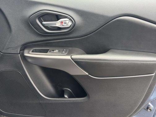 Slate Blue Pearlcoat 2020 Jeep Cherokee Limited