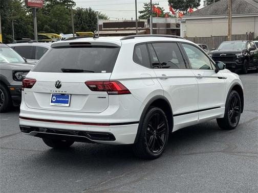2022 Volkswagen Tiguan 2.0T SE R-Line Black