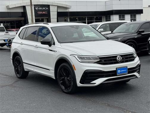 2022 Volkswagen Tiguan 2.0T SE R-Line Black