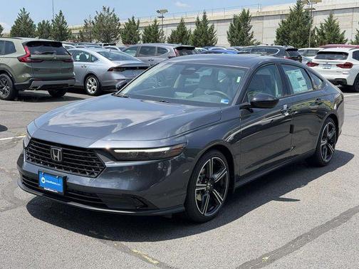 Meteorite Gray Metallic 2026 Honda Accord SE