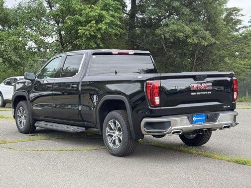Onyx Black 2026 GMC Sierra 1500 SLE