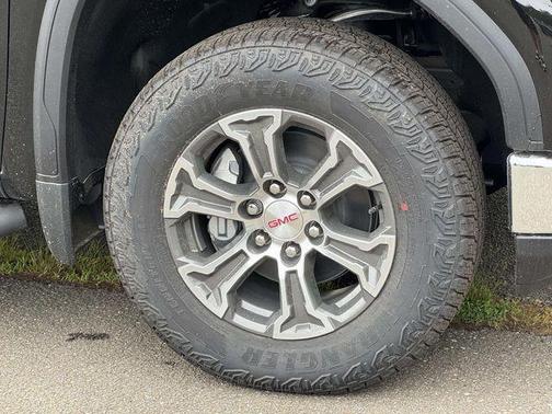 Onyx Black 2026 GMC Sierra 1500 SLE