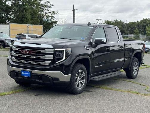 Onyx Black 2026 GMC Sierra 1500 SLE