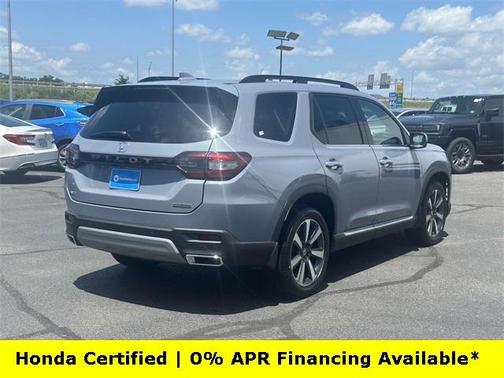 2025 Honda Pilot Touring